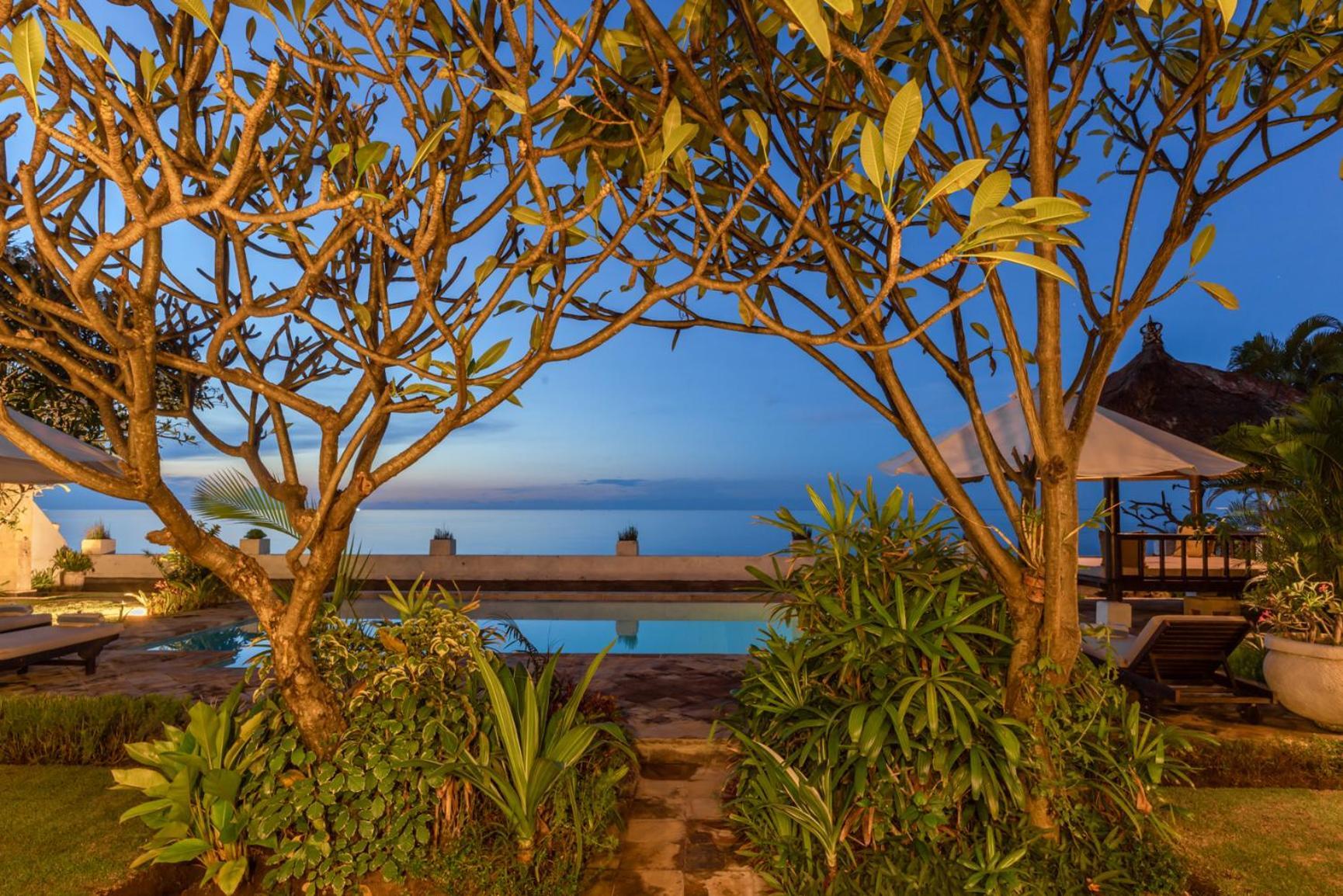 Gorgeous Beachfront Villa Lovina Banjar  Kültér fotó