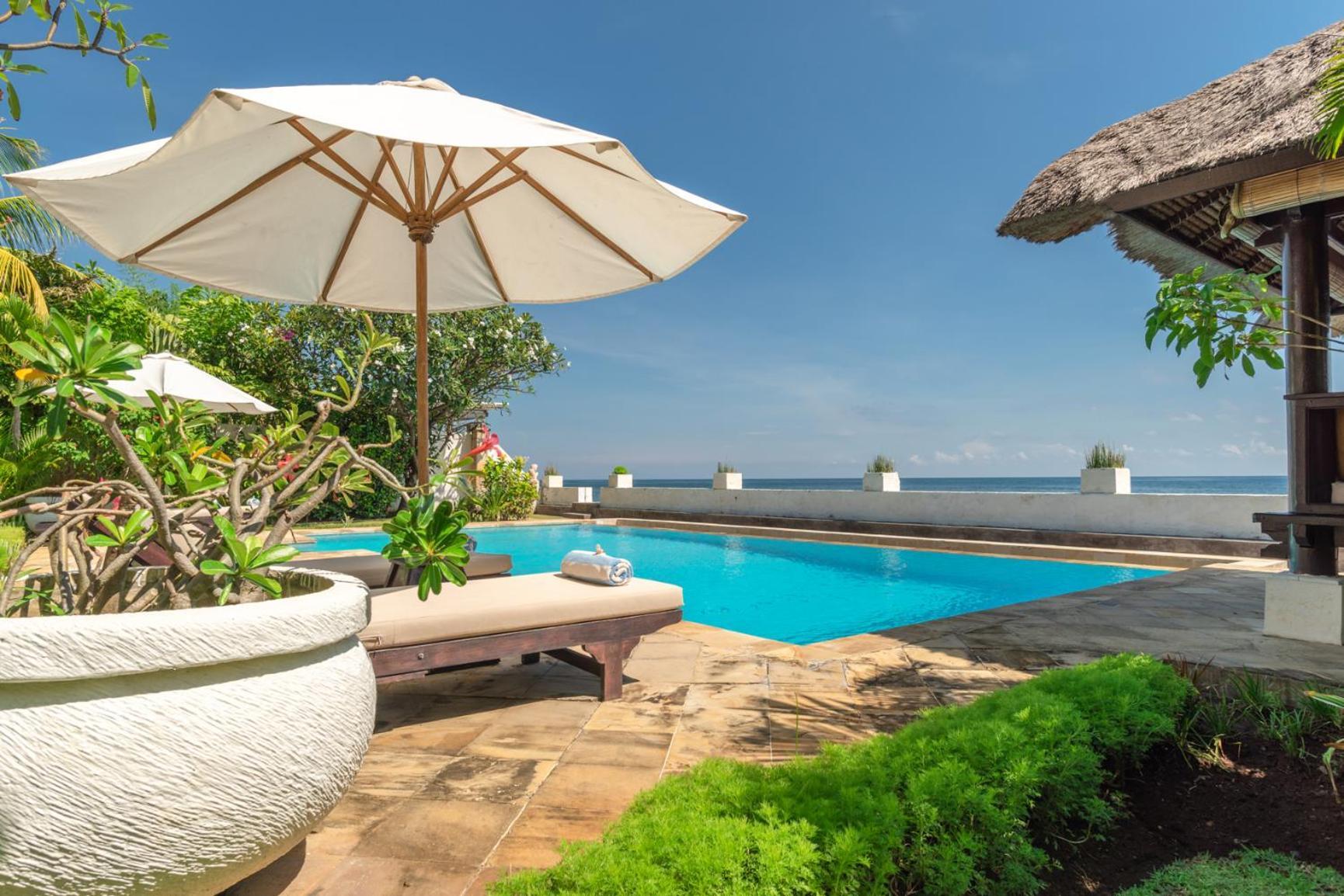 Gorgeous Beachfront Villa Lovina Banjar  Kültér fotó